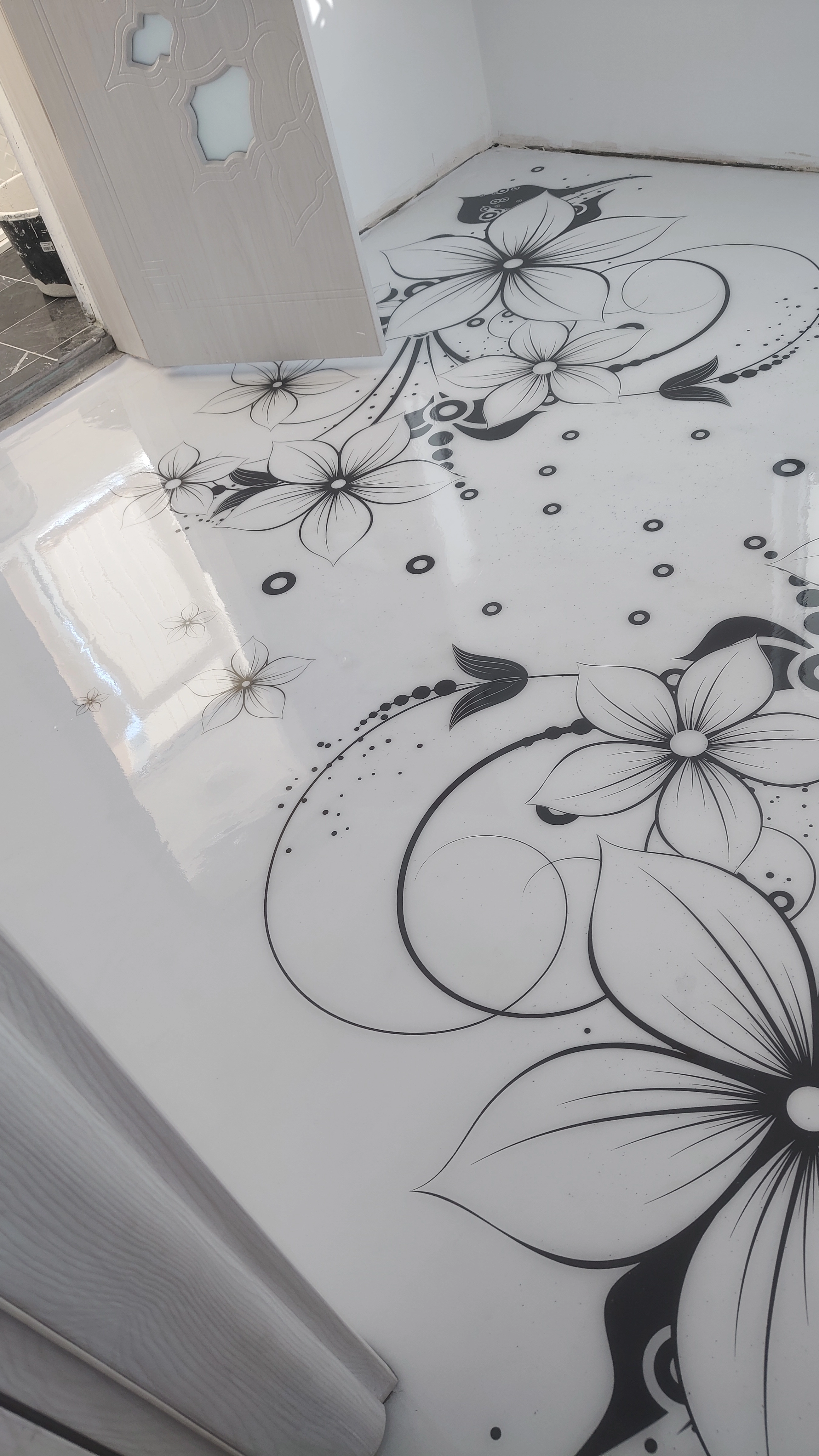 Epoxidharz 3D-Boden mit floralem Design